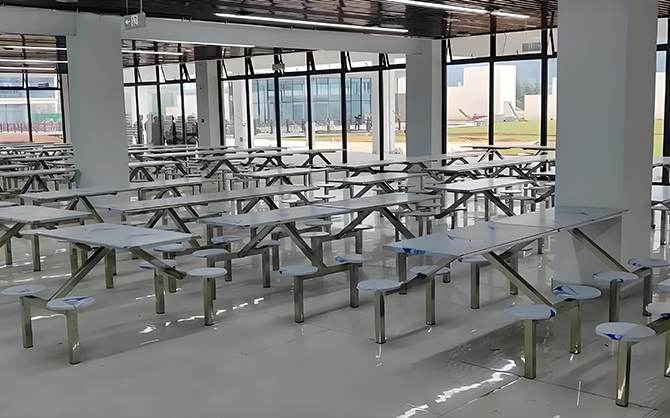 食堂廚具與餐廳廚具的跨界合作與創新